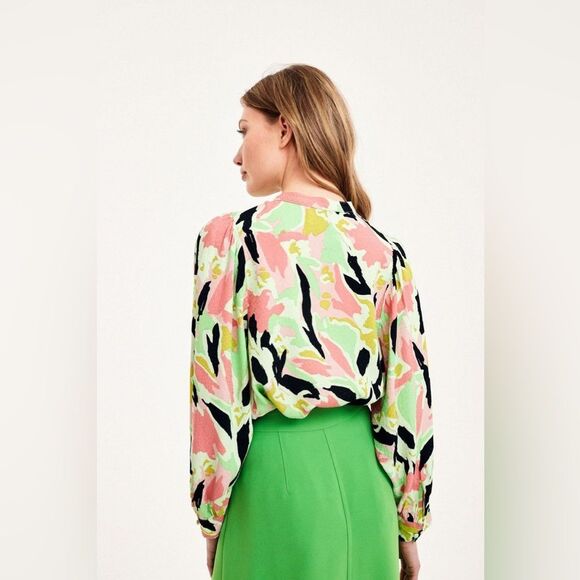 Printed Dolman Sleeve Peasant Top - Picture 4 of 13